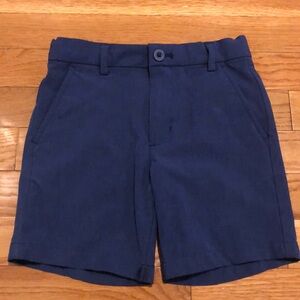 Vineyard, vines performance boy, shorts, Nautical blue size 5 like new